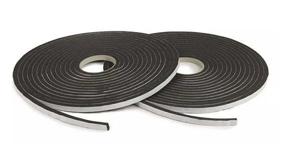 bild på två nortonband som ligger snett över varandra